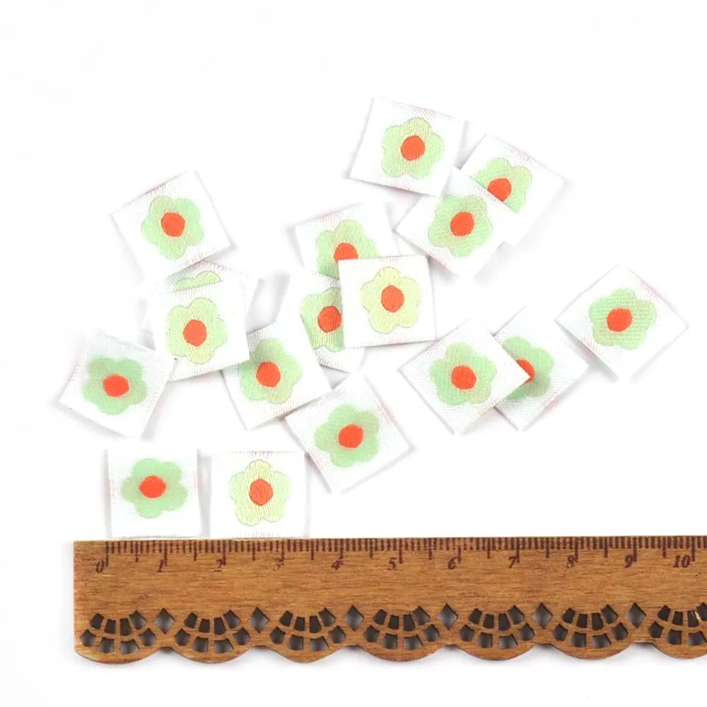 50Pcs Cute Flower Embroidery Mini Labels For Sewing Accessories Knitting Garment Bag Hat Tags DIY Kids Clothing Supplies 15*16mm Qme 1