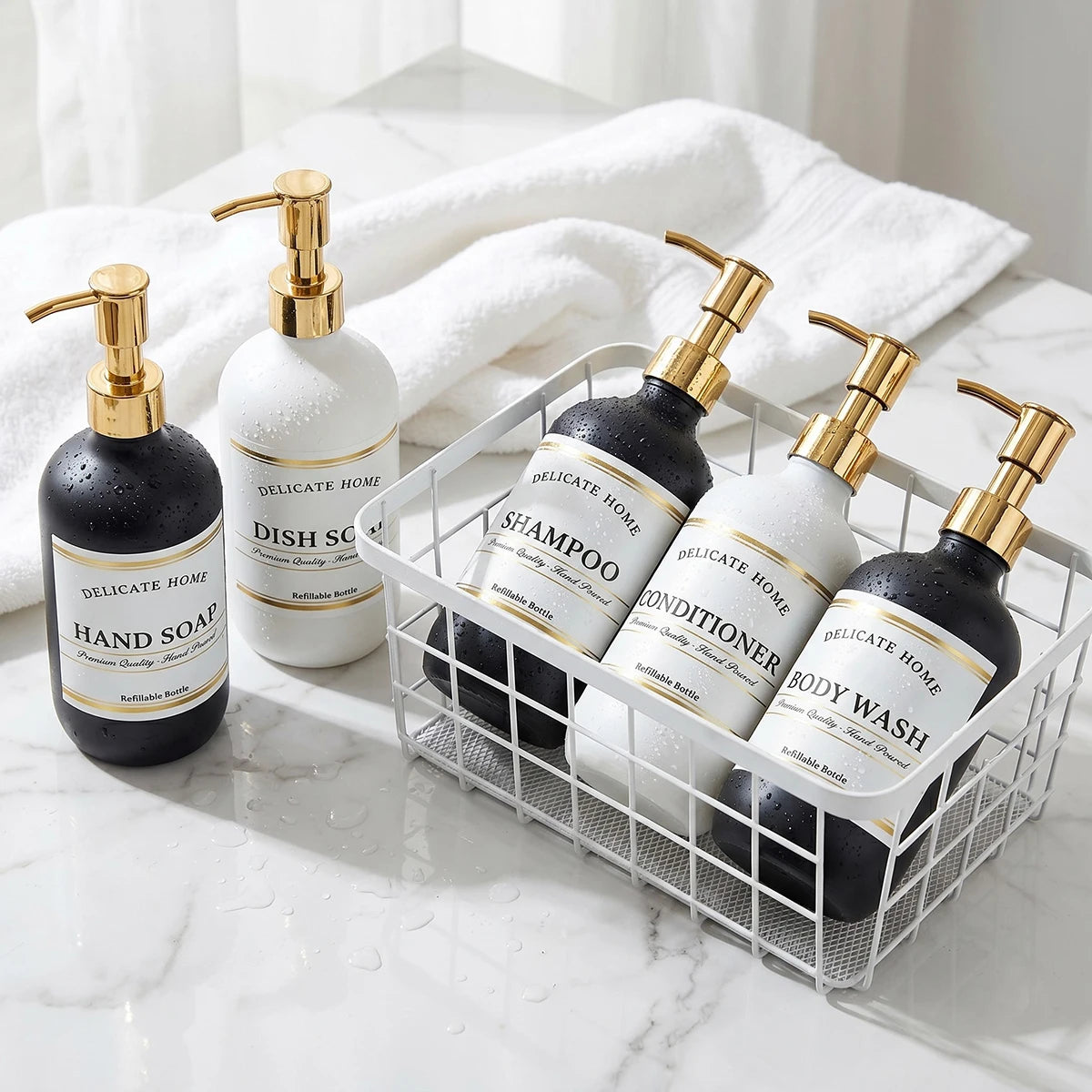 Set of 5 Refillable Shampoo Bottles 500ml Black White Plastic Shower Dispensers for Conditioner Body Wash Lotion Hand Soap Qme