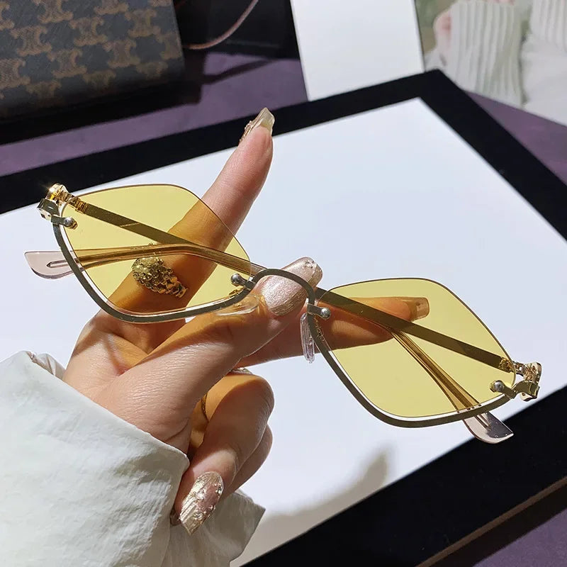 Metal Women Simple Trend Sunglasses New Half Frame Diamond Shaped Dopamine Small Frame Outdoor Sunglasses Qme JH