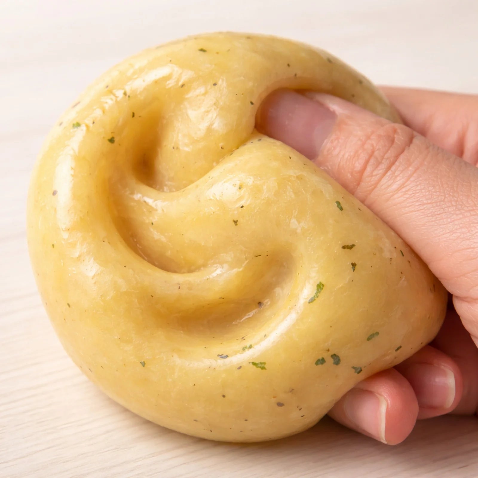 6cm Simulated Potato Mash Smoothie Ball Handmade Squeezable Toy Decompression-Relieving Fidget Toy Holiday Party Fake Decor Qme