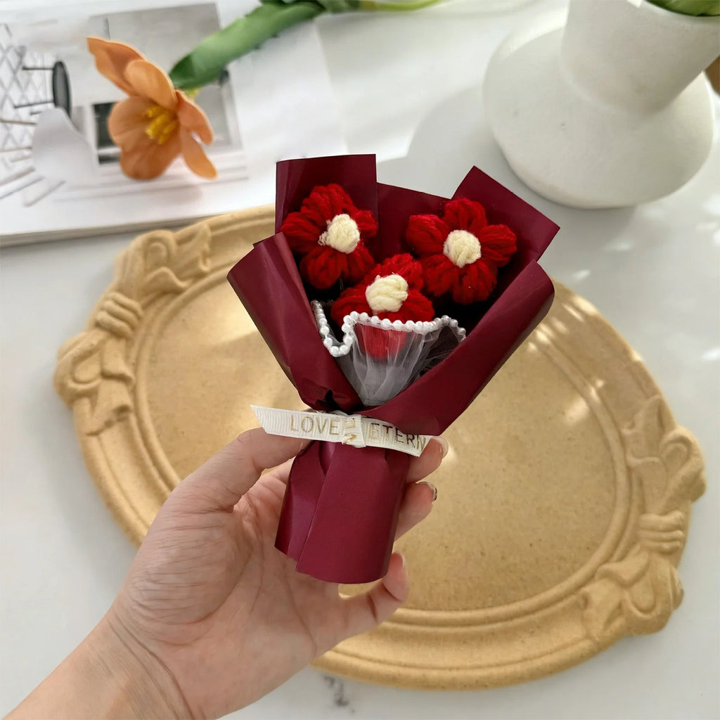 Handmade Knitted Flower Bouquet Finished Crochet Rose Bouquet Valentine's Day Wedding Decor Artificia Flower Gift for Mother Qme