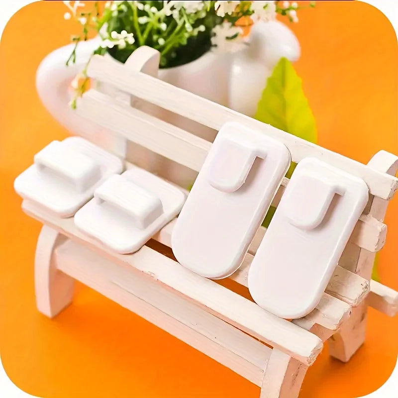 2 Pairs of Multi-functional Adhesive Hooks, Remote Control Hooks, No-nail No-mark Strong Adhesive Hooks, TV , Utility Hooks Qme