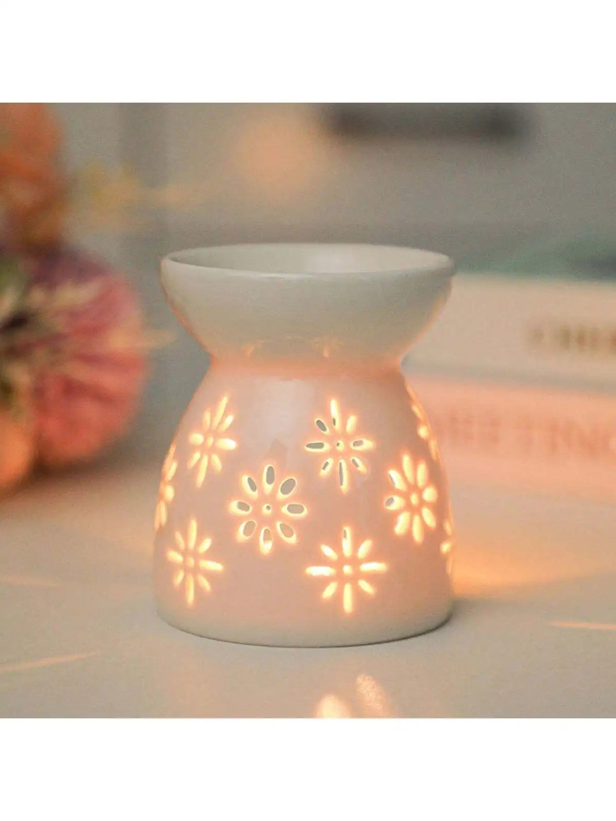 Delicate Mini Ceramic Hollow Floral Heart Moon Star Shaped Qme snow