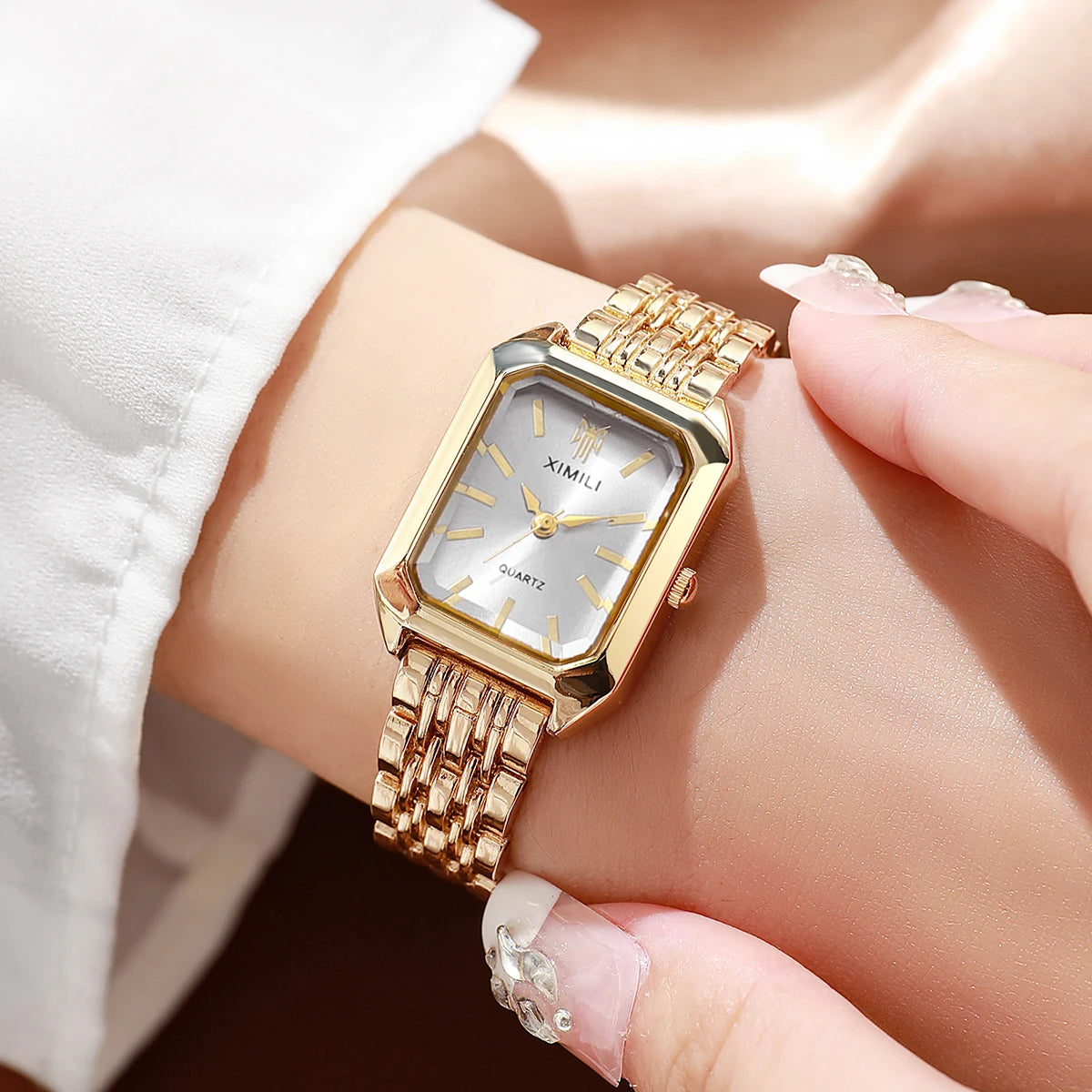 Fashion Ladies Rectangle Dial Dress Watch Golden Metal Strap Watch Qme