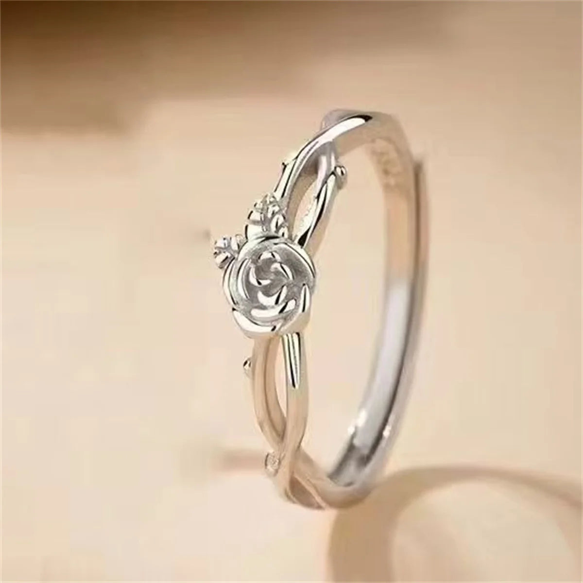 Vintage Hip Hop Couple Unique Black Rose Ring Retro Silver Finger Ring Simple Sweet Wedding Gifts For Women Flower Ring Qme 1 resizable