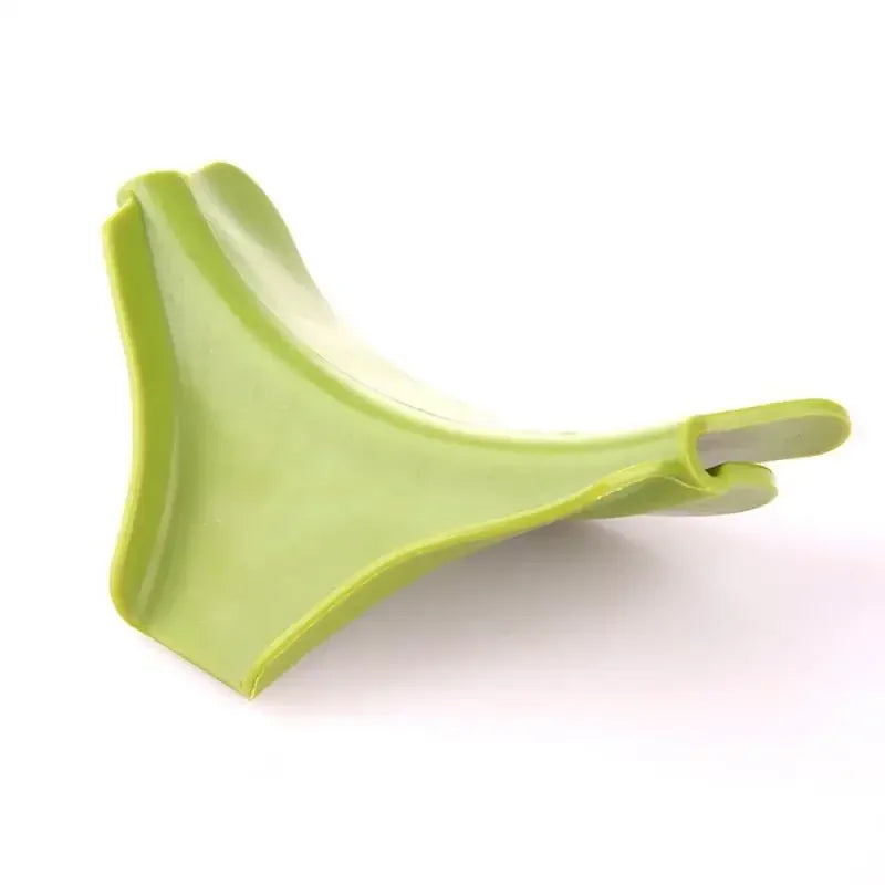 1 Funnel Anti-overflow Silicone Creative Clip-on Filter Pot Bowls Qme 1pc