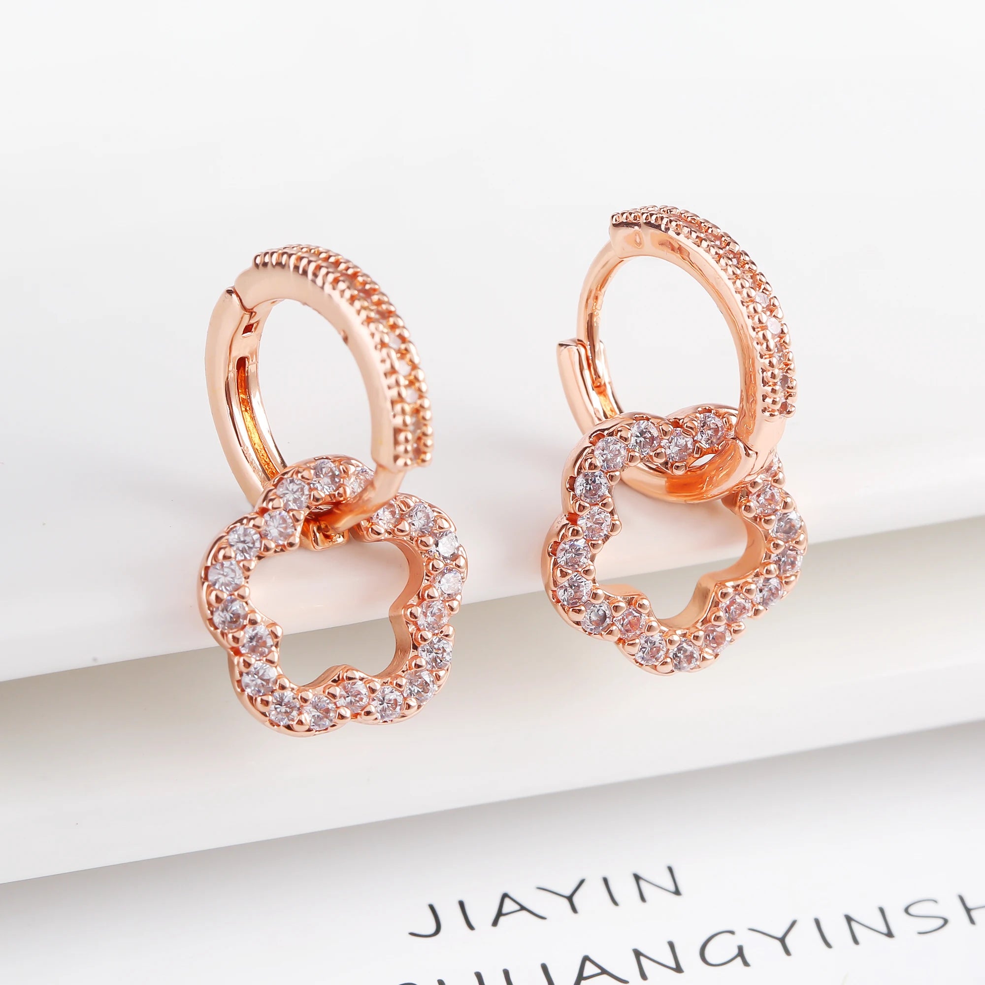 New Women'S Luxury Plum Blossom Drop Earrings Fashion Five-Leaf Flower Zircon Earrings Temperament For Woman Wedding Jewelry Qme Rose Gold