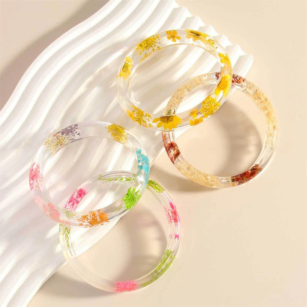 Cool Vintage Flower Leaf Transparent Acrylic Wide Bangle Bracelet Women Boho Coloful Dried Daisy Resin Bracelets INS Jewelry Qme