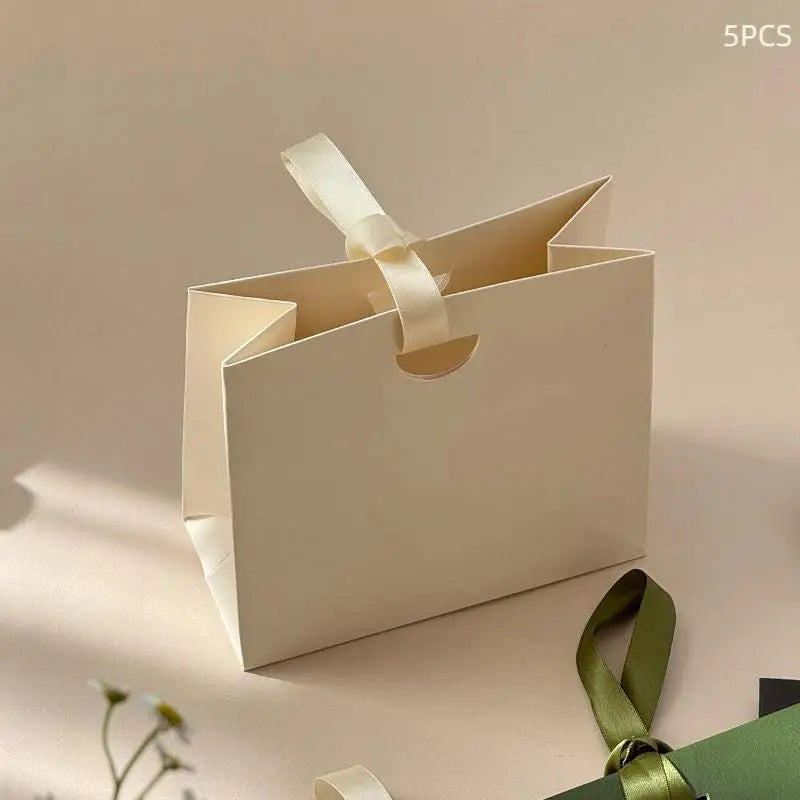 Jewelery Packaging With Ribbon Paper Gift Wrapping Bag Lipstick Storage Wedding Party Gift Tote Handbag Qme Beige