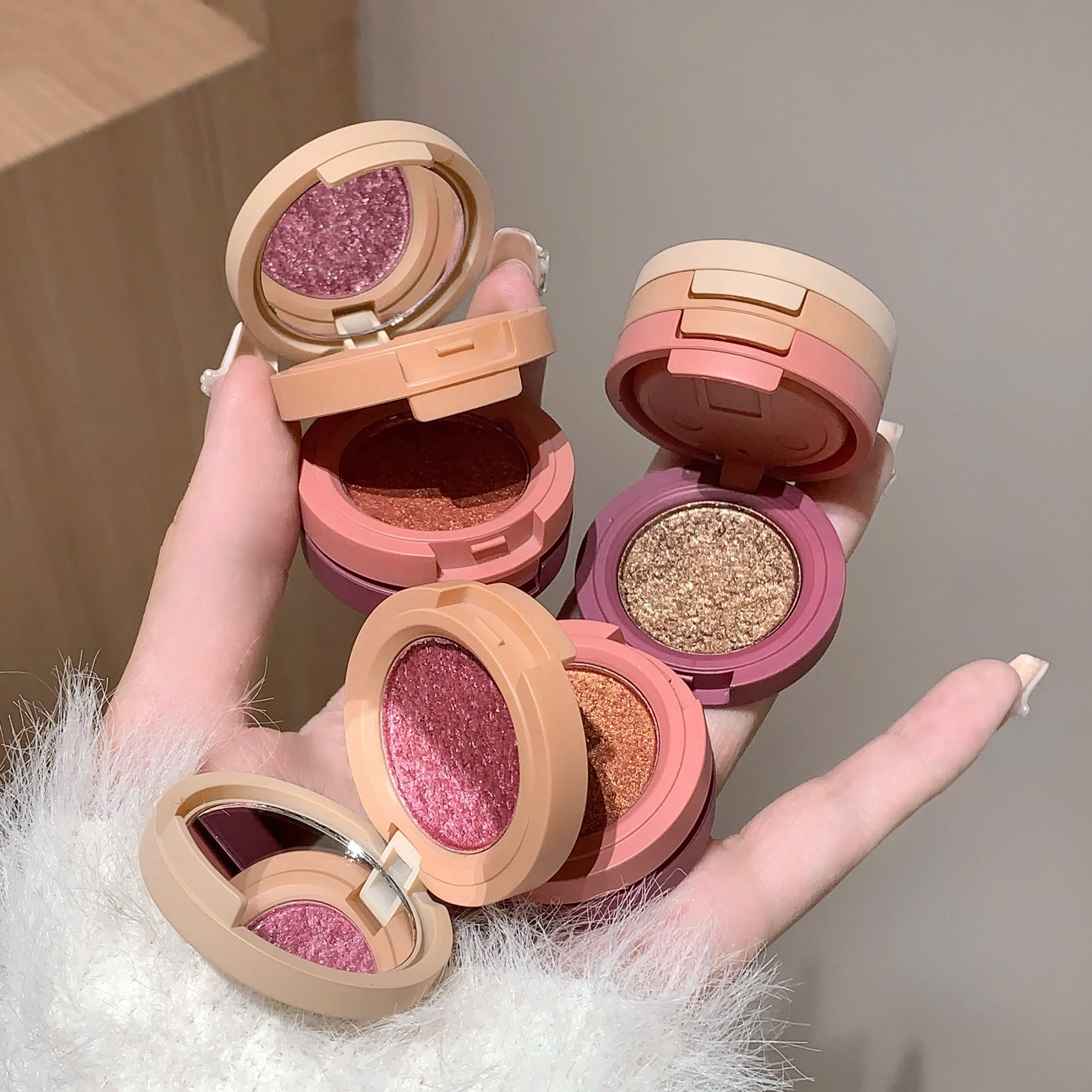 SHAQINUO Three-color Flip-top Eyeshadow Matte Pearlescent Earth-tone Qme
