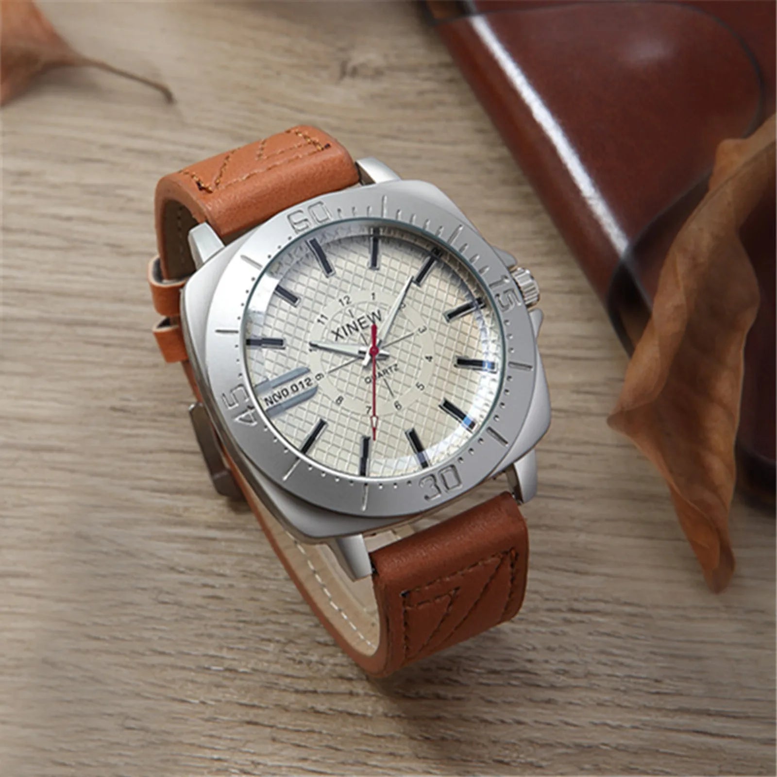 Male Hig-end Fashion Simple Business Leather Band Strap Glass Minimalist Round Dial Versatile Daily Outgoing Quartz Wrist Watch Qme H