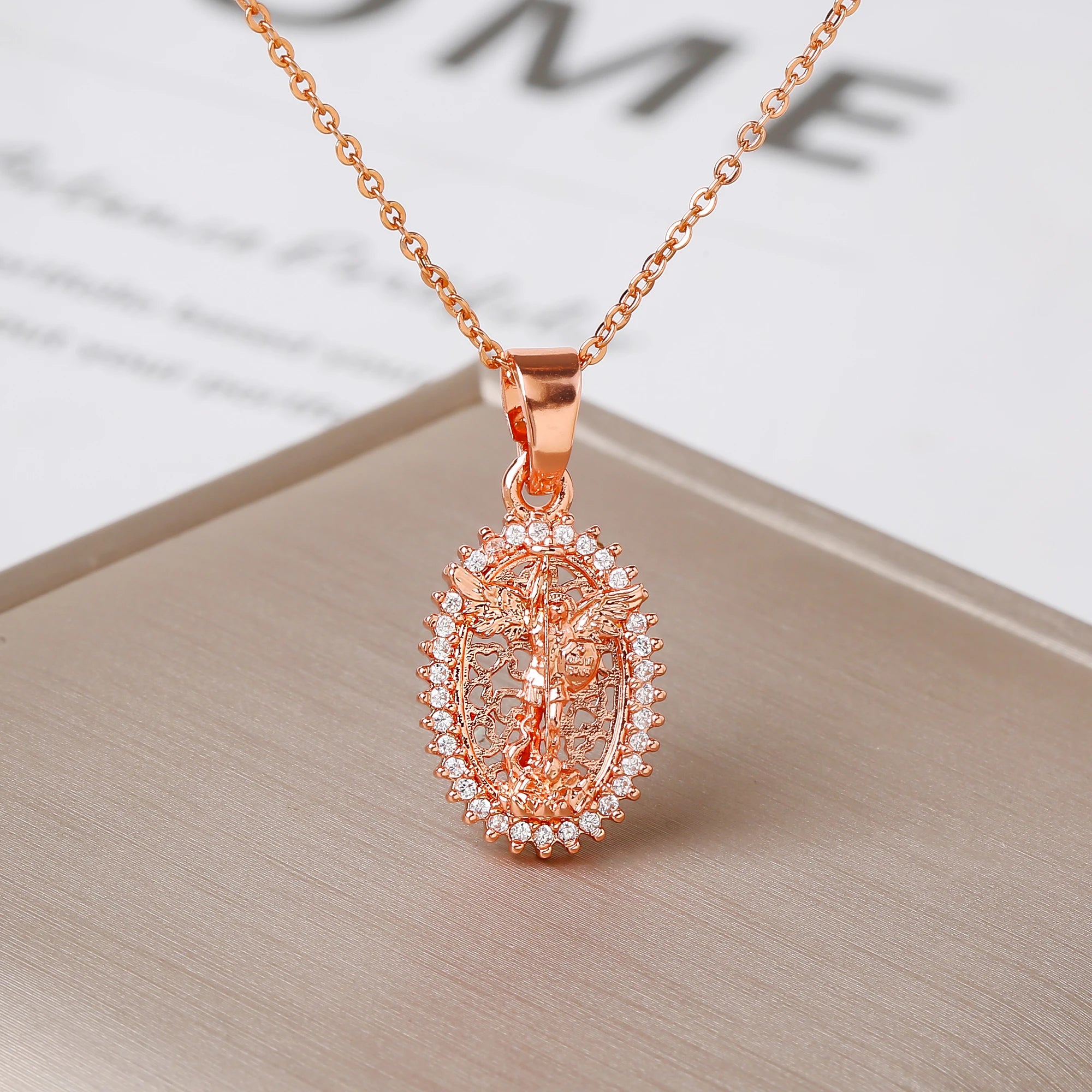 Gold/Rose Gold Virgin of Guadalupe Oval Pendant Necklace Rhinestone Filigree Hollow Religious Catholic Necklace for Women Gift Qme 6