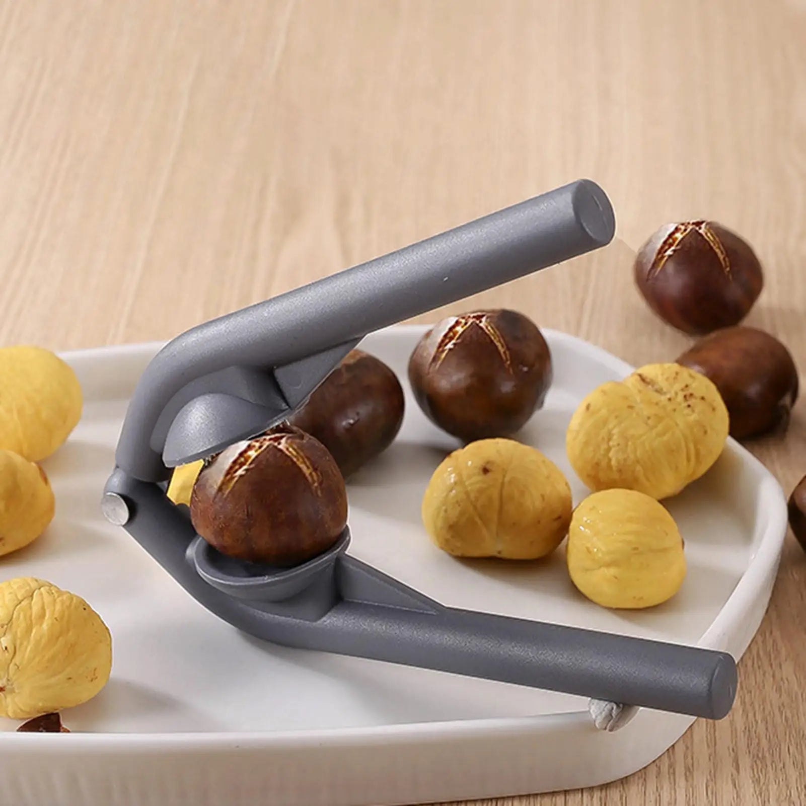 Chestnut Opener Kitchen Nut Peeling Sheller Gadget Efficient Manual Chestnut Peelers for Office Party Family Nights Garden BBQ Qme