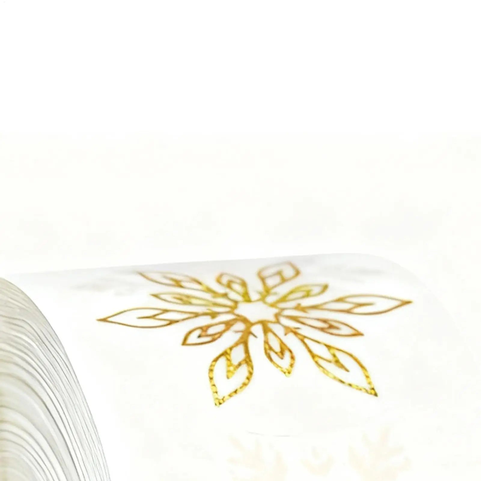 Christmas Snowflake Stickers 500 Pieces Round Self-Adhesive Transparent Christmas Labels Holiday Crafts Label Roll Envelope Qme