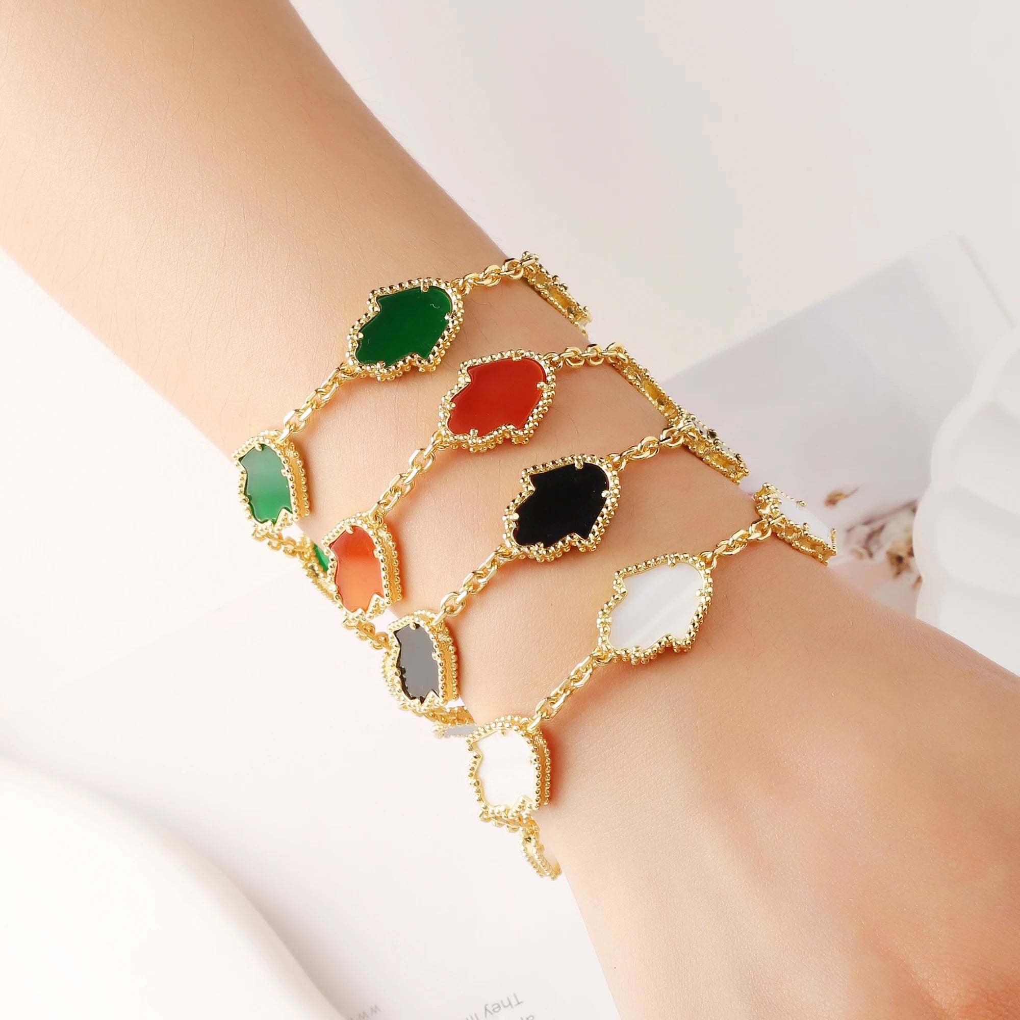 Hot Sale 4 Colors Adjustable Palm Charm Ladies Bracelet Punk Hip Hop Style Woman Party Jewelry Accessories Daily Wear Gift Qme