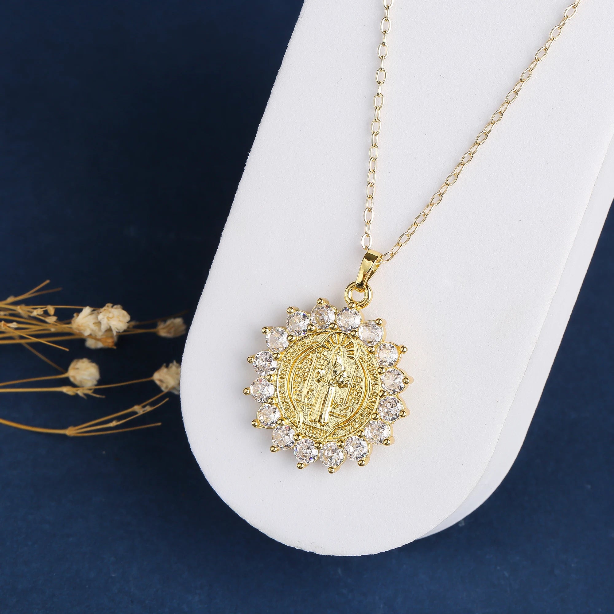 High Quality Luxury Zirconia Religious Character St. Jude Pendant Necklace Personalized for Man Woman Party Classic Jewelry Gift Qme Style 7