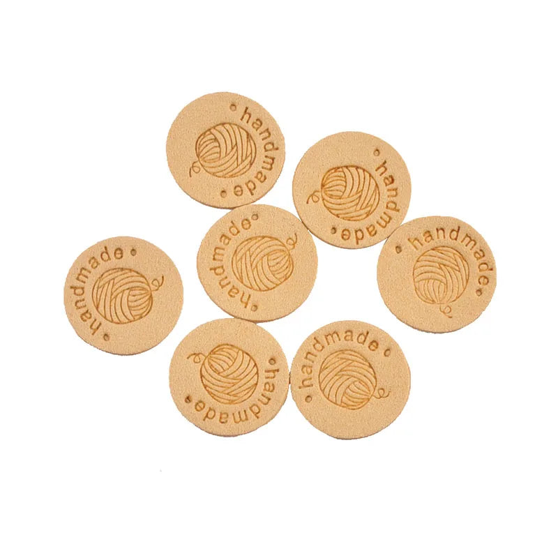 20Pcs 2.5cm Letter Embossed PU Leather Round Labels For Garments Bag Handmade Accessories Sewing Clothes Tags DIY Crafts c4011 Qme 1-20Pcs