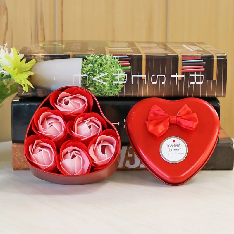 6Pcs Heart-shaped Rose Gift Box Simulated Rose Soap Flower Mother's Day Rose Gift Box Valentine's Day Rose Gift Wedding Souvenir Qme Re W