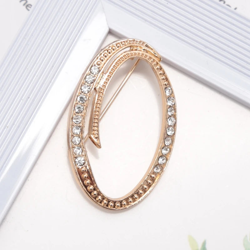 Women Luxury Letter Brooch Pins Gold Rhinestones Crystal English Qme O