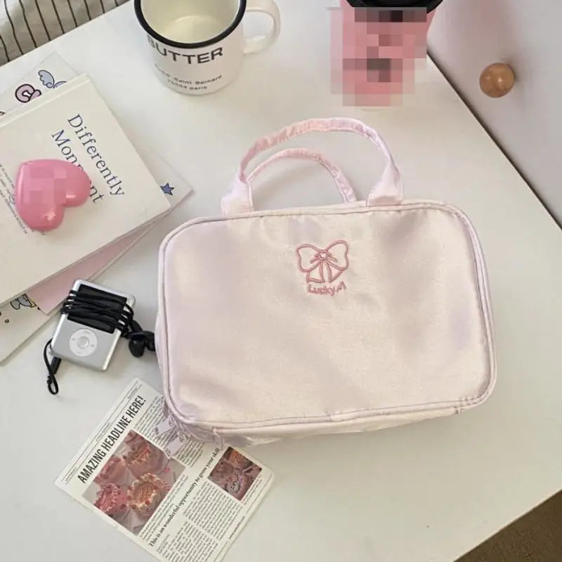 Large Capacity Portable Travel Cosmetic Bag Women's Lightweight Nylon Storage Organizer For Toiletries Easy To Carry Daily Use Qme