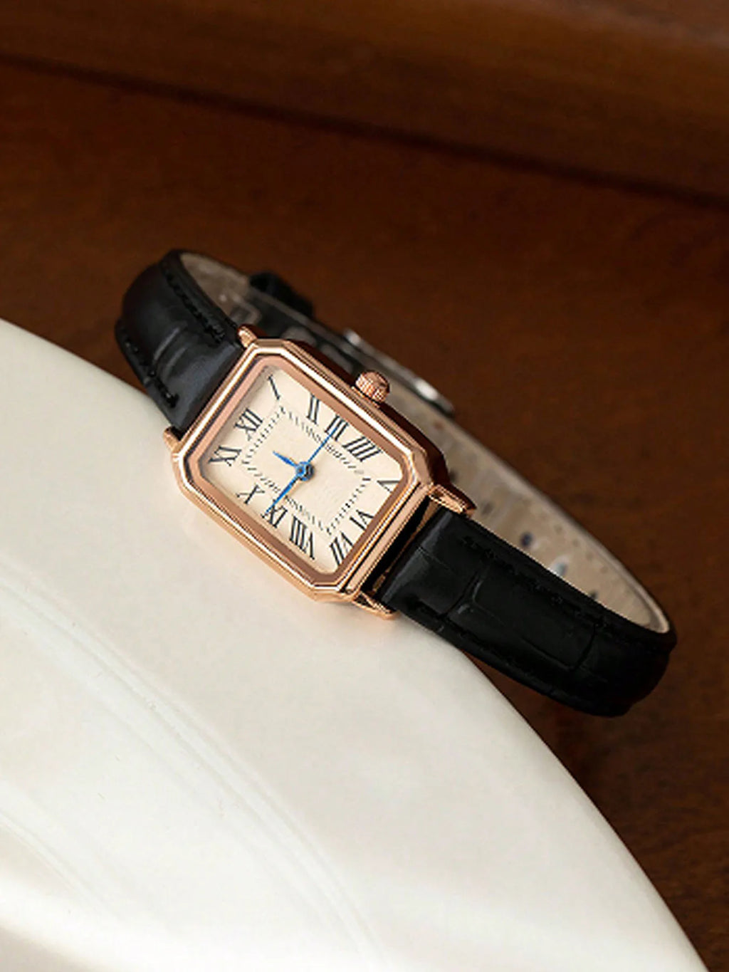 Women's Watch, Quartz Watch, Simple Fashion Casual Watch, Small Elegant Leather Strap, Square Dial with Roman Numerals Qme