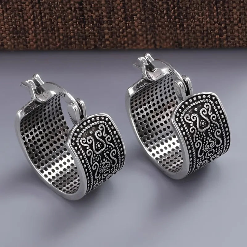925 Sterling Silver Textured Flower Earrings for Women Gothic Vintage Simple Trendy Hypoallergenic Jewelry Party Accessories Qme