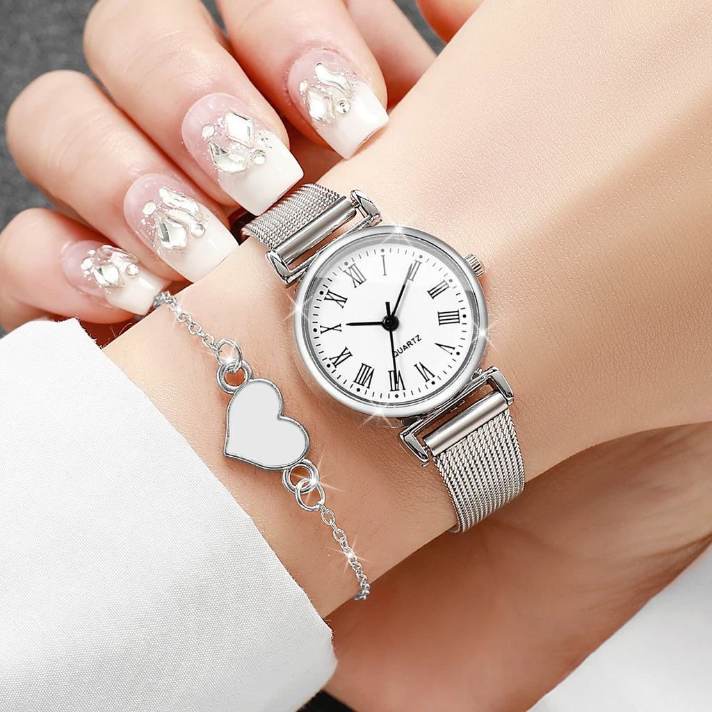Silver mesh with Roman dial couple watch black and white dial heart thin bracelet set, four pieces, not including gift box Qme