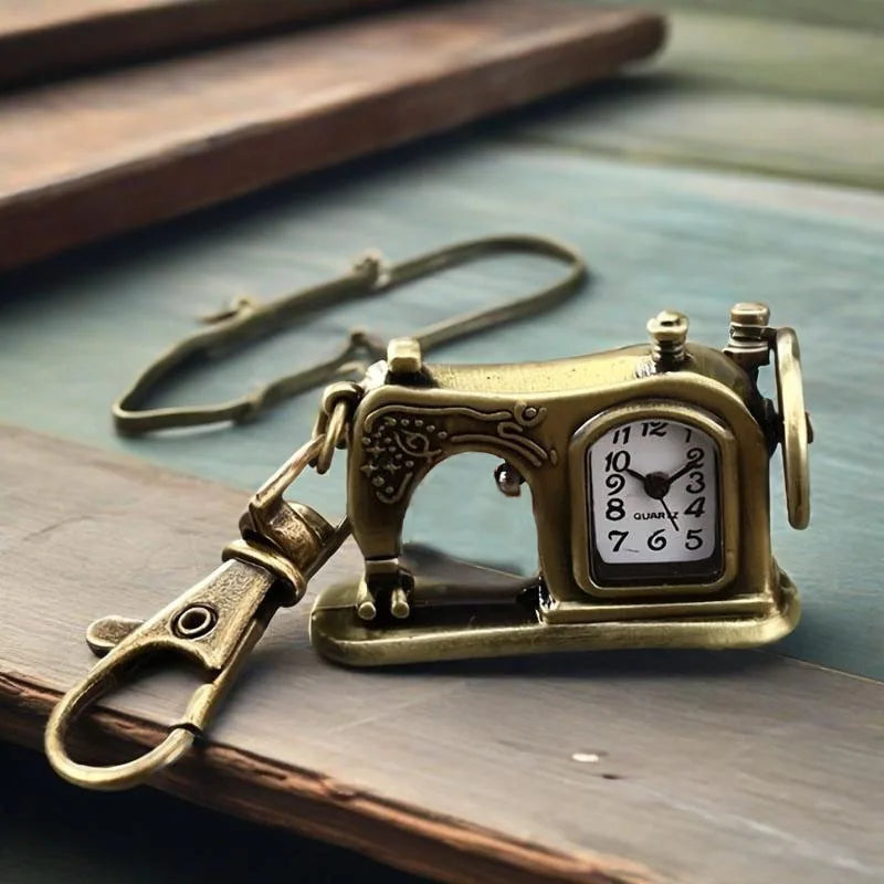 Personalized retro style pocket watch, fashionable, exquisite, versatile, creative hanging watch gift Qme