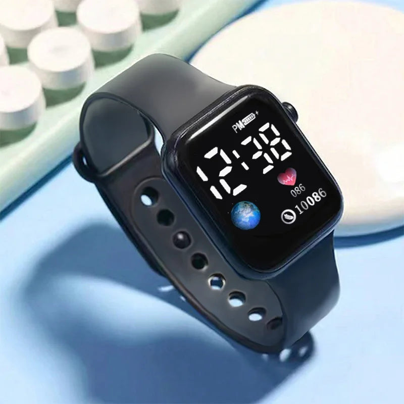 4-piece set for men and women | Fashionable, elegant, minimalist digital display electronic wrist Qme