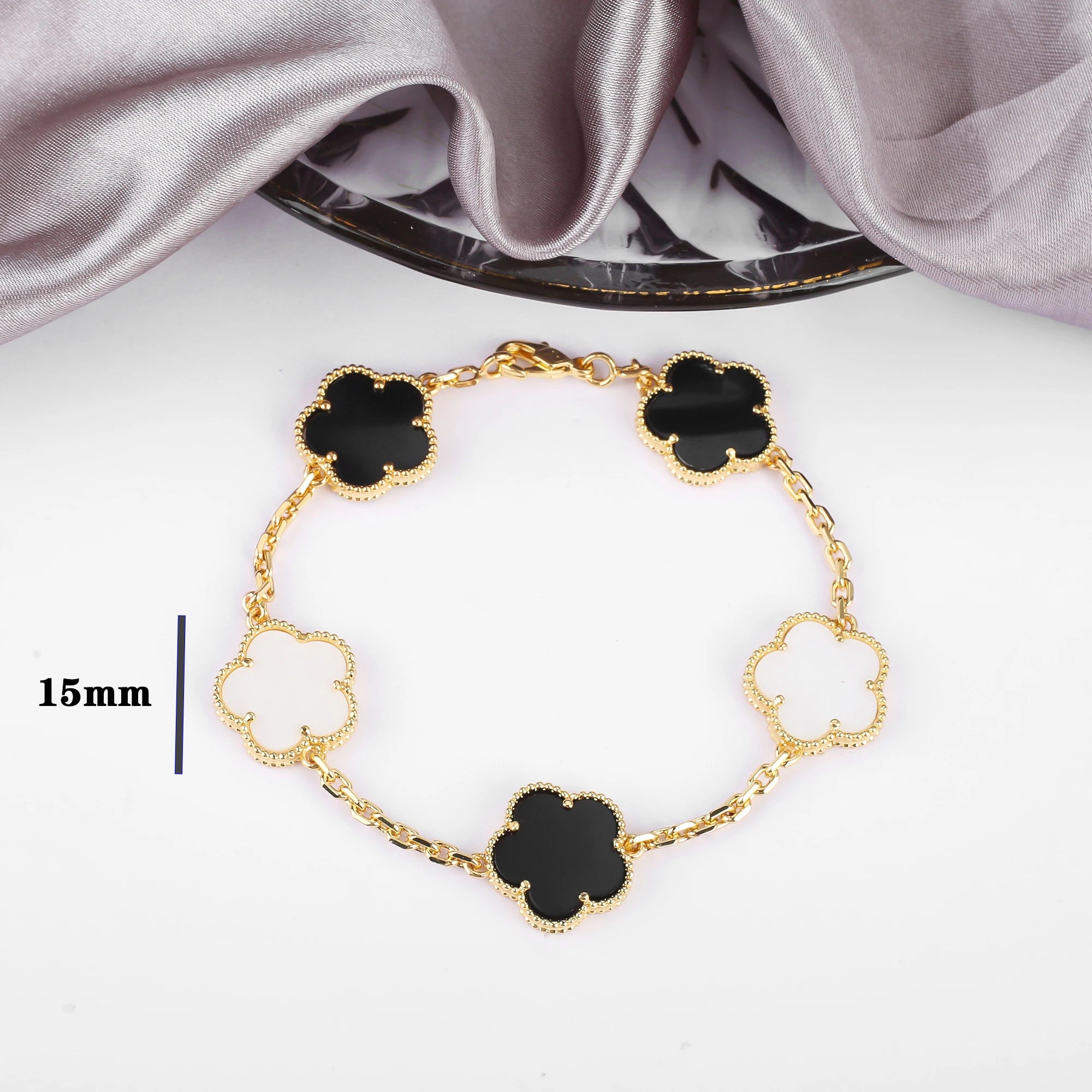 2023 INS Hot Sale 10 Colors Five Leaf Flower Bracelet Classic Fashion Adjustable Bracelet Sweet Romantic Woman Party Jewelry Qme 19