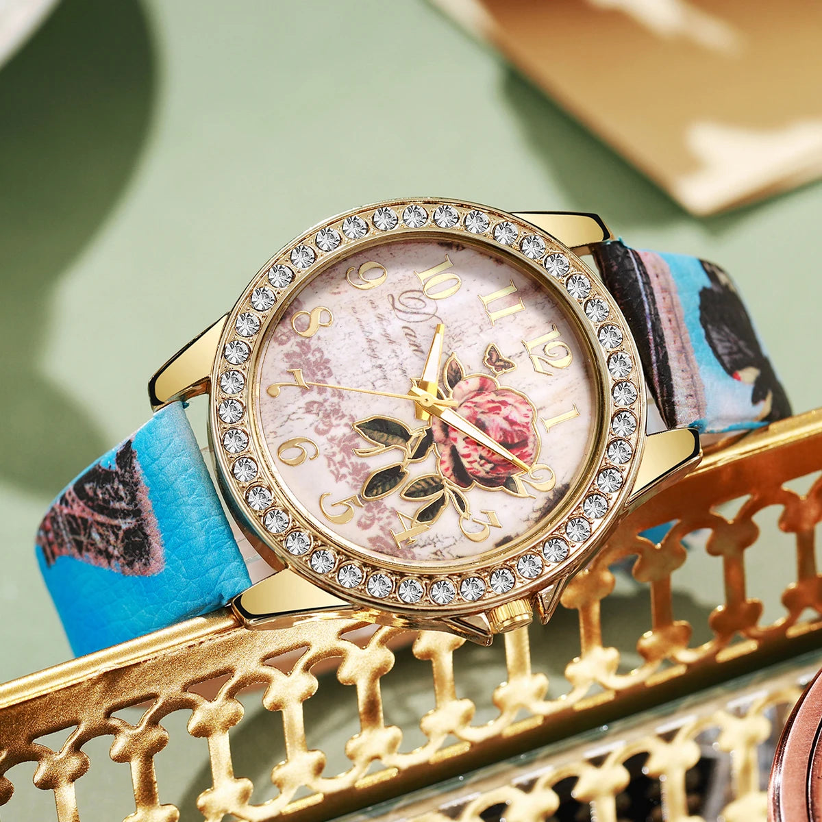 2 Pcs Surprise Mystery Watch Box Blind-Fashion Flowers Female Watch Leather Bracelet Arabic Dial Wrist Watch Random Color Qme