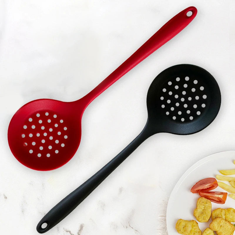 Long Handle Silicone Colander Non-Stick Cooking Strainer Heat Resistant Filter Spoon Mesh Skimmer Oil Mesh Colander Kitchen Tool Qme