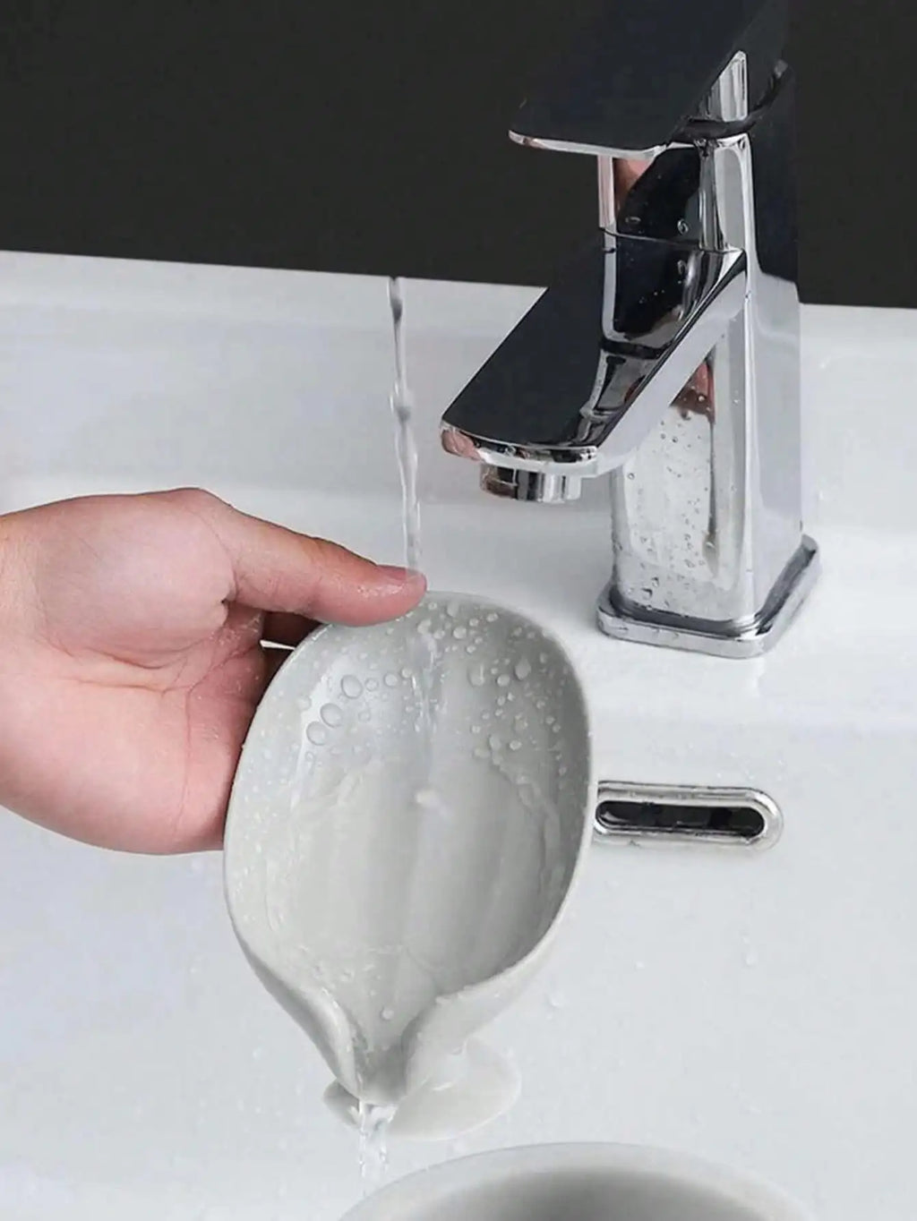 Plastic Soap Holder Leaf Shaped Suction Cup Flowing Tray Box Qme