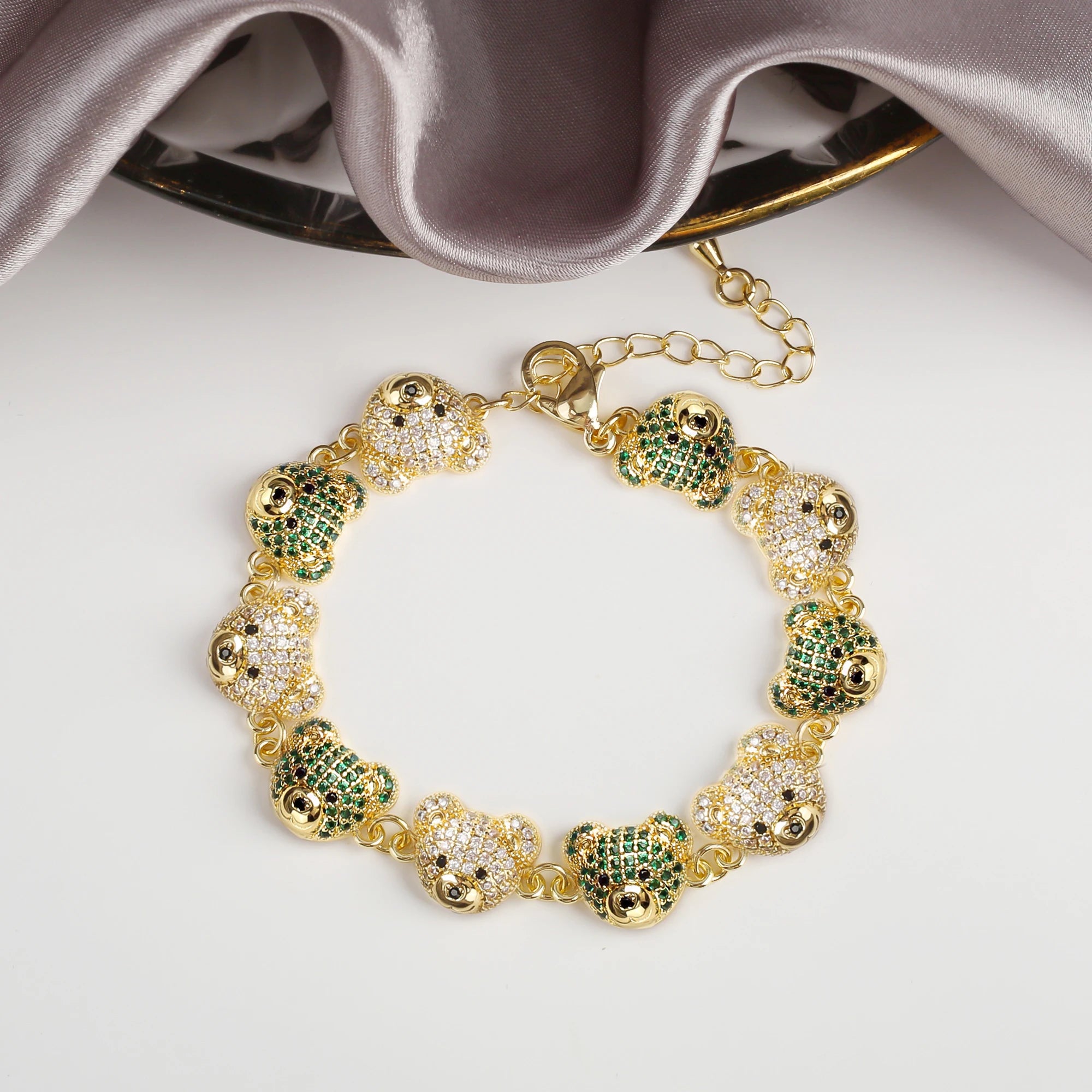 9 Colors Luxury Bear Shiny Zirconia Bracelet Classic Animal Adjustable Bracelet for Women Party Wedding Daily Wear Jewelry Gift Qme Green White