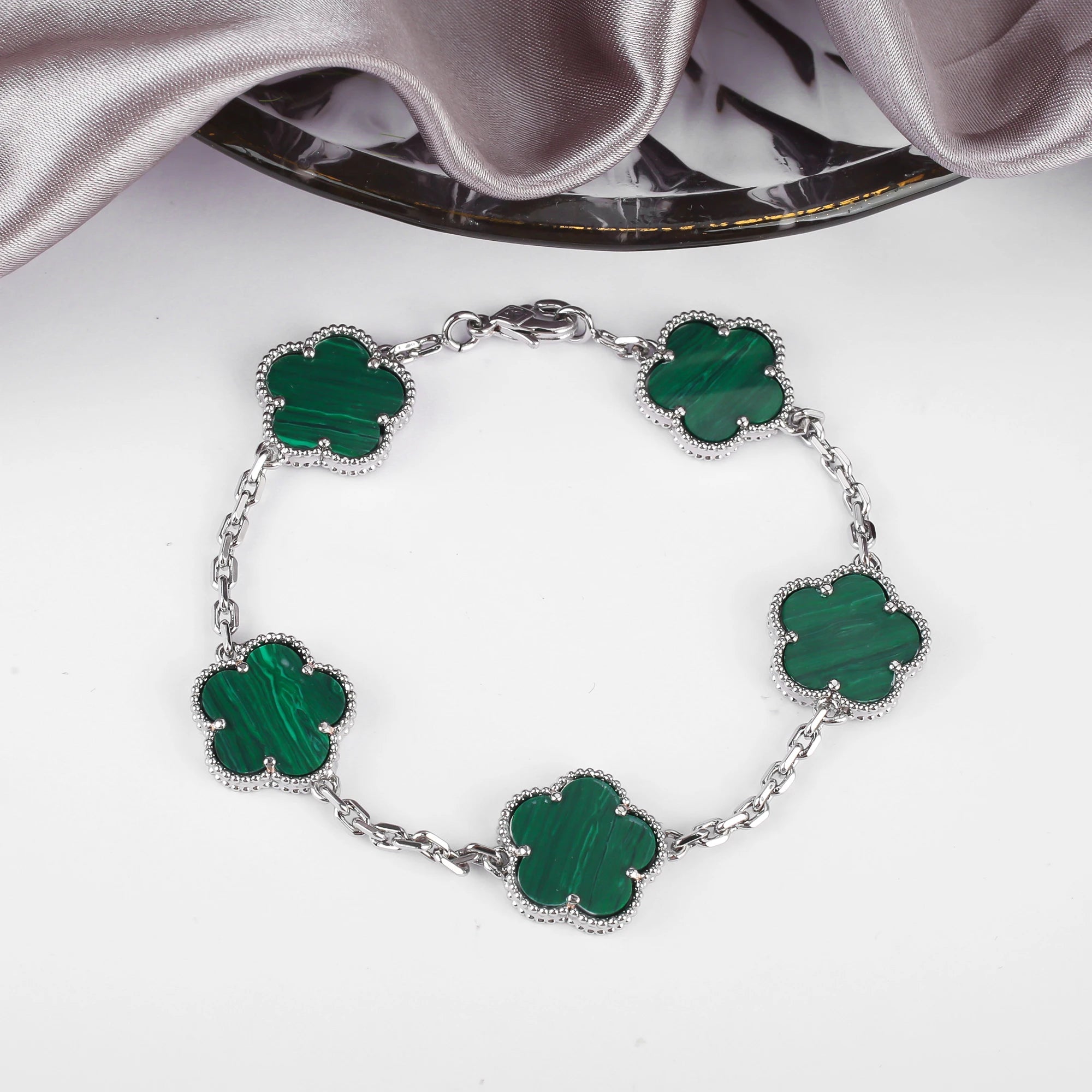 Classic 10 Colors Five-leaf Flower Bracelet Simple Lucky Gold Silver