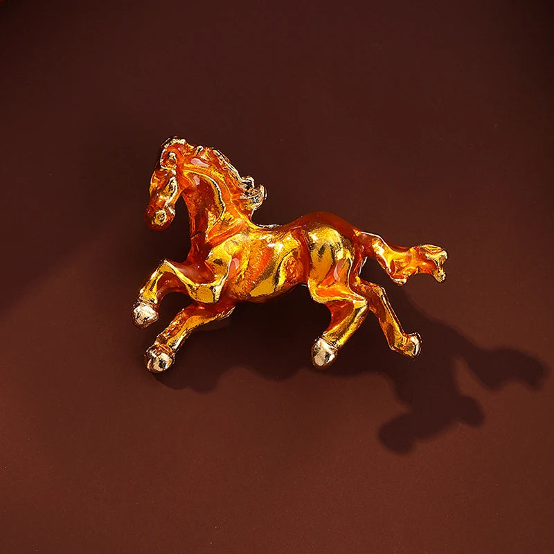 Classic Horse Brooches For Women Zodiac Animal Lapel Pins Casual Party Accessories New Year Gifts Friends Qme A2
