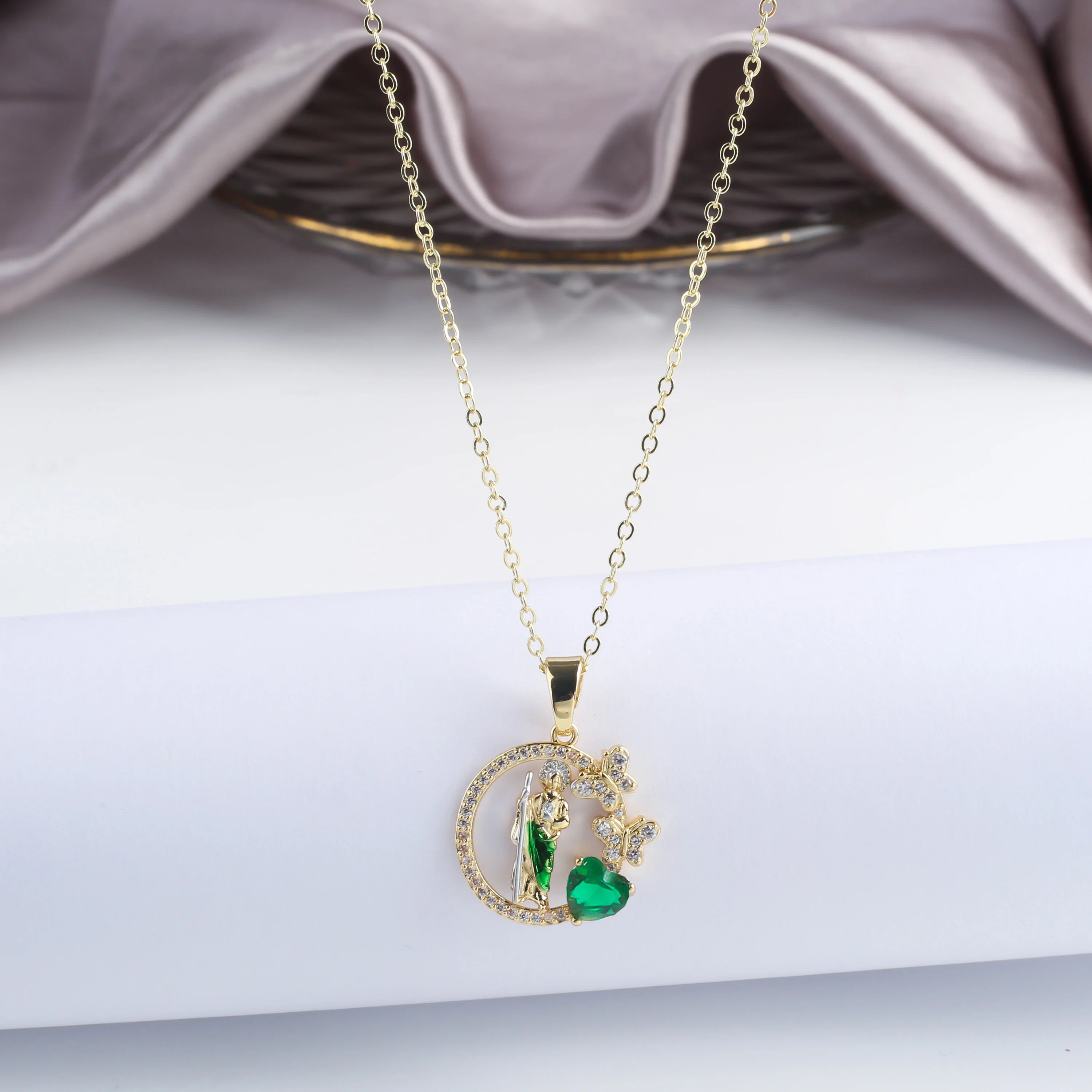 INS Hot Sale Shiny Zirconia St. Jude Pendant Necklace Fashion Woman Religious Jewelry Choker Exquisite for Party Jewelry Gift Qme 7