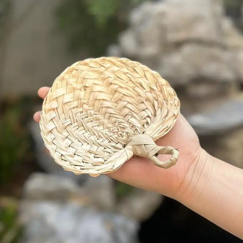 Vintage Palm-Leaf Palm-Leaf Fan Lightweight Natural Cooling Fan Handmade Fan Home Decoration Qme about 13-15cm