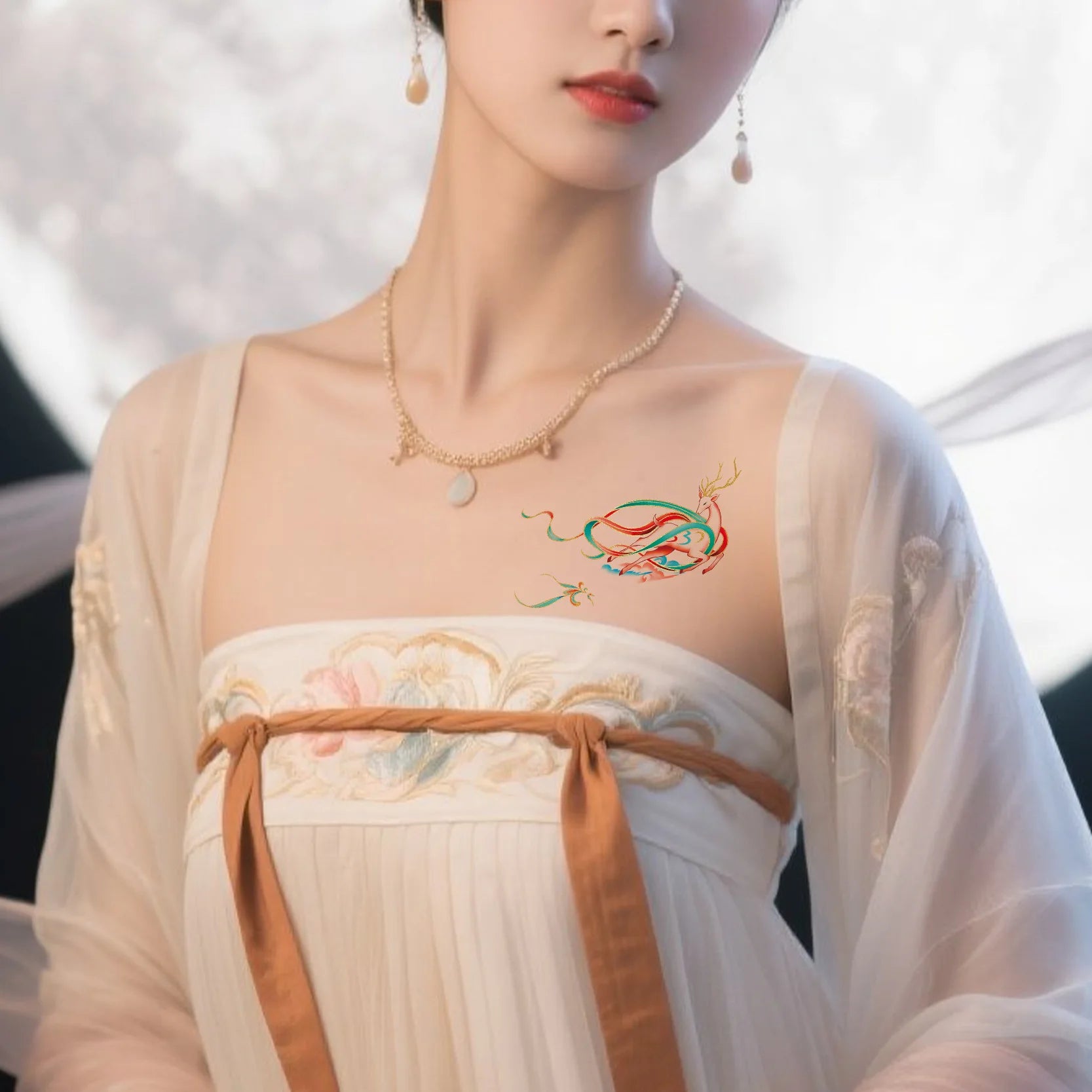 A Golden Foil Phoenix Pattern Tattoo Stickers, Waterproof Sweatproof Decals for Arm Collarbone Hanfu Shooting Fashion Body Decor Qme