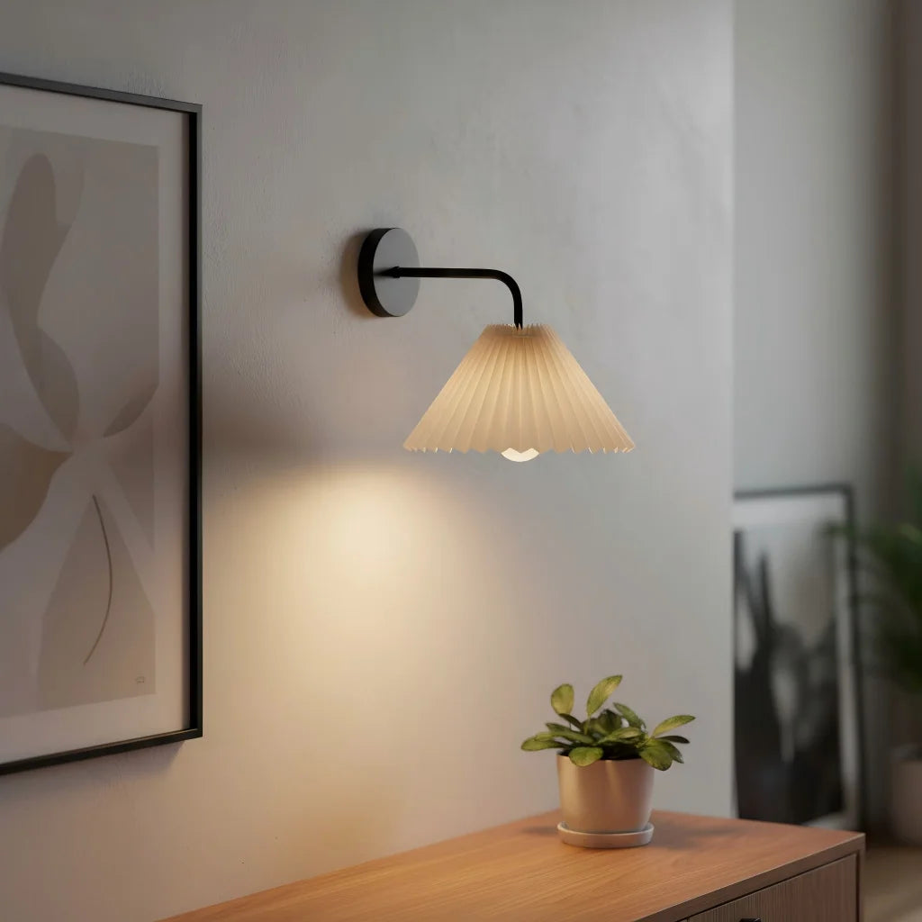 Modern Simple Wall Lamps LED Metal Curved Pleated Lampshade Wall Lamp Nordic Room Decor Living Room Aisle Background Wall Lights Qme