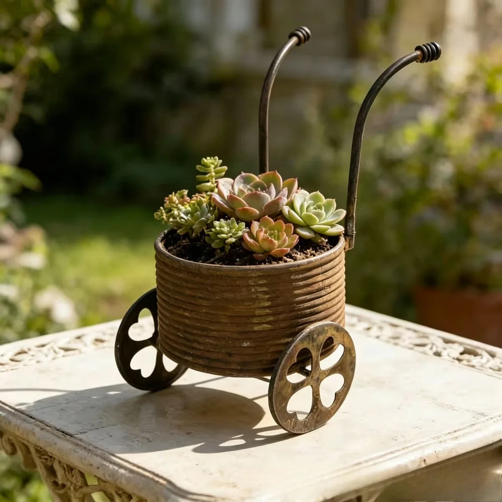 Rustic Iron Wrought Small Trolley Planter Distressed Four-leaf Clover Wheeled Flower Pot Creative Decorative Piece for Balcony Qme