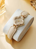One piece set of creative four leaf clover French high-end temperament versatile Angola red retro style Qme off-white No