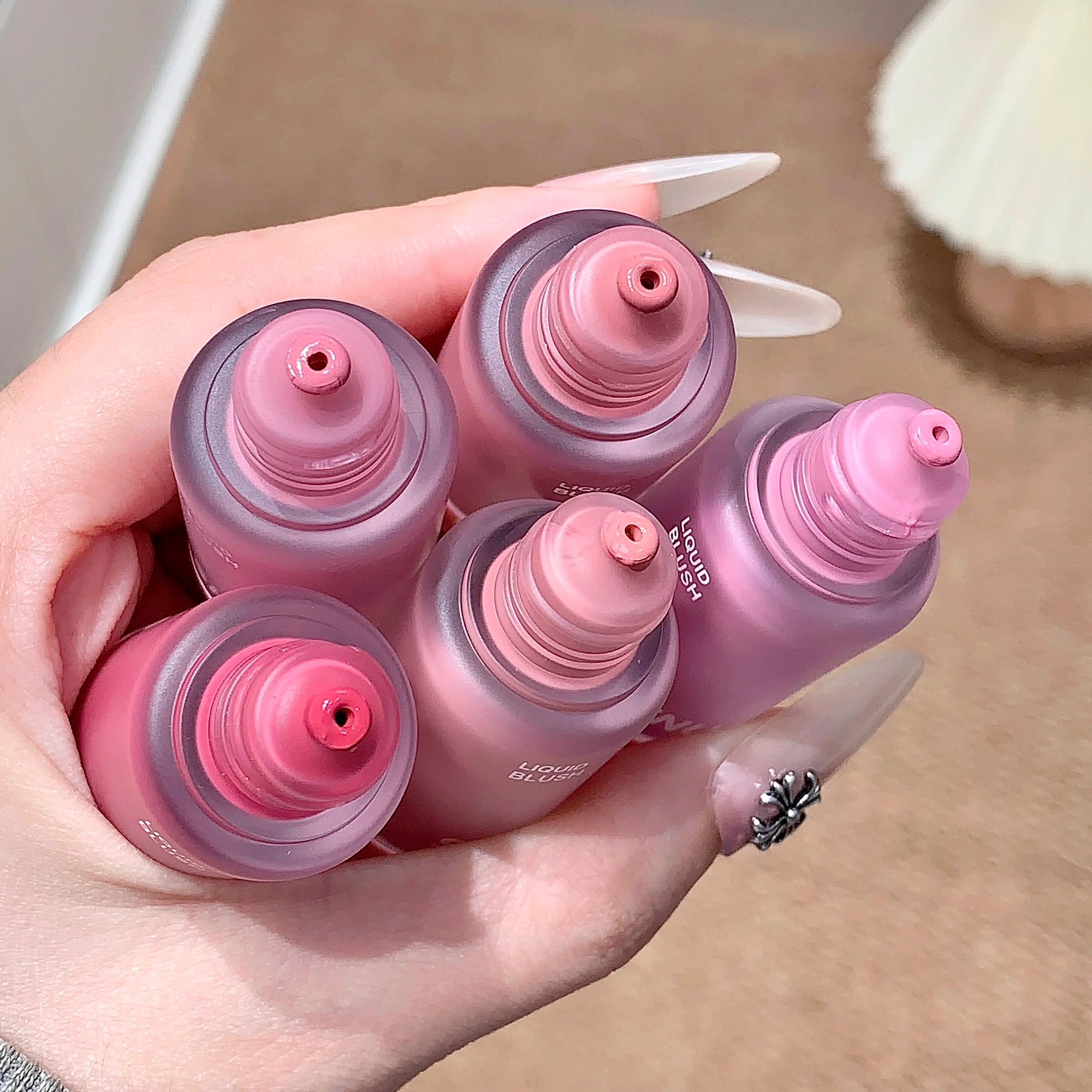 SHAQINUO Light Blush Liquid Moisturizing Mirror Vitality Whitening Qme