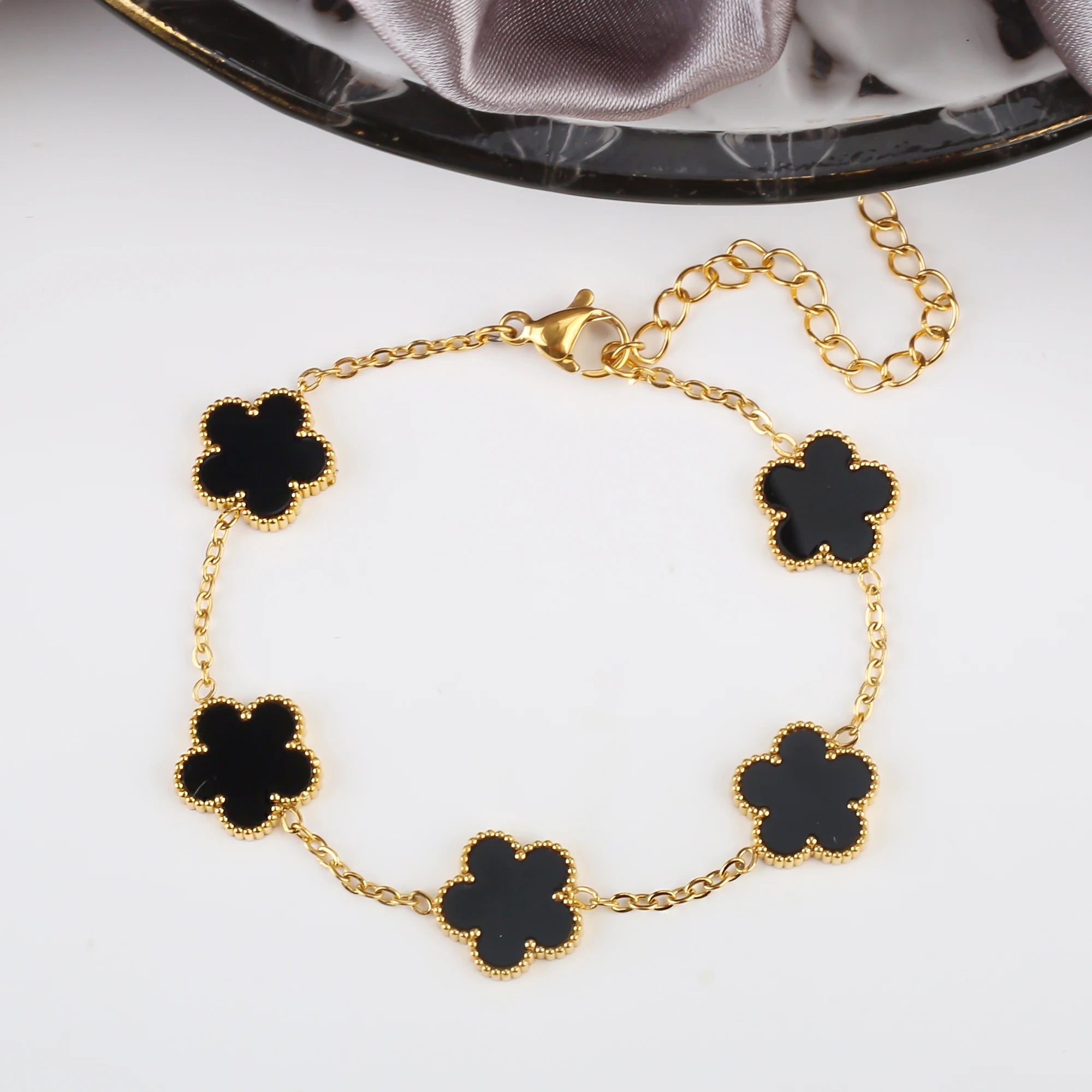 Classic Stainless Steel Five Leaf Flower Set Bracelet Necklace Earrings Luxury for Woman Party Daily Wear Jewelry Free Shipping Qme Black Bracelet