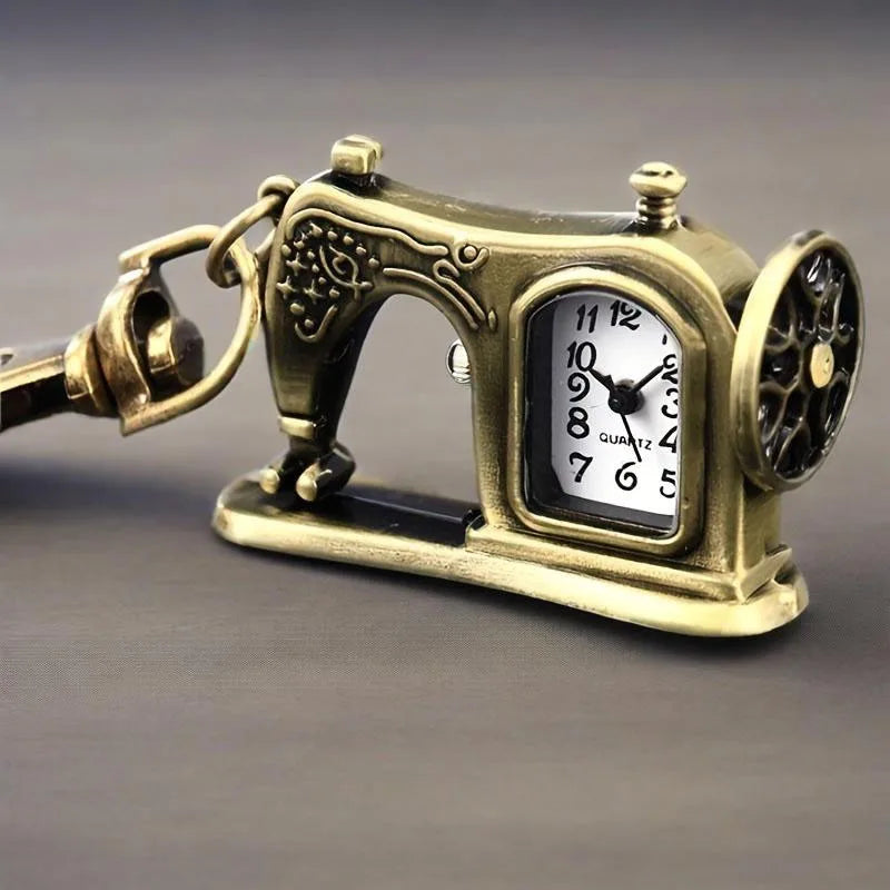 Personalized retro style pocket watch, fashionable, exquisite, versatile, creative hanging watch gift Qme