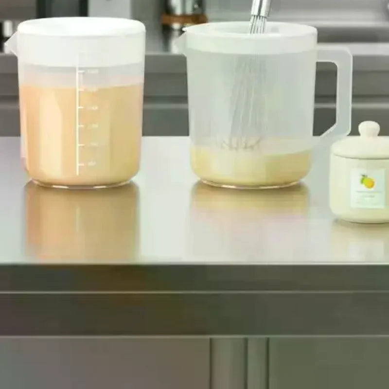 2.5L Large Capacity Baking Measuring Cup Scale Kitchen Mixing Bowl With Lid Transparent Plastic Mixing Cup For Home Tools Qme