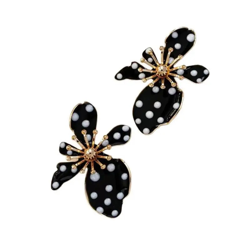 Flower Design Dangle Earrings Black White Faux Pearl Polka Dot Gold Accent Lightweight for Daily All-Match Wear Qme