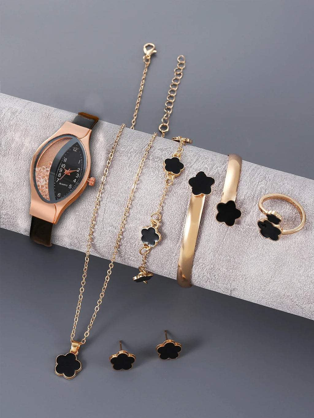 Hot selling fine leather with rhinestones, fashionable women's watch, half diamond ball rolling sand women's quartz watch Qme