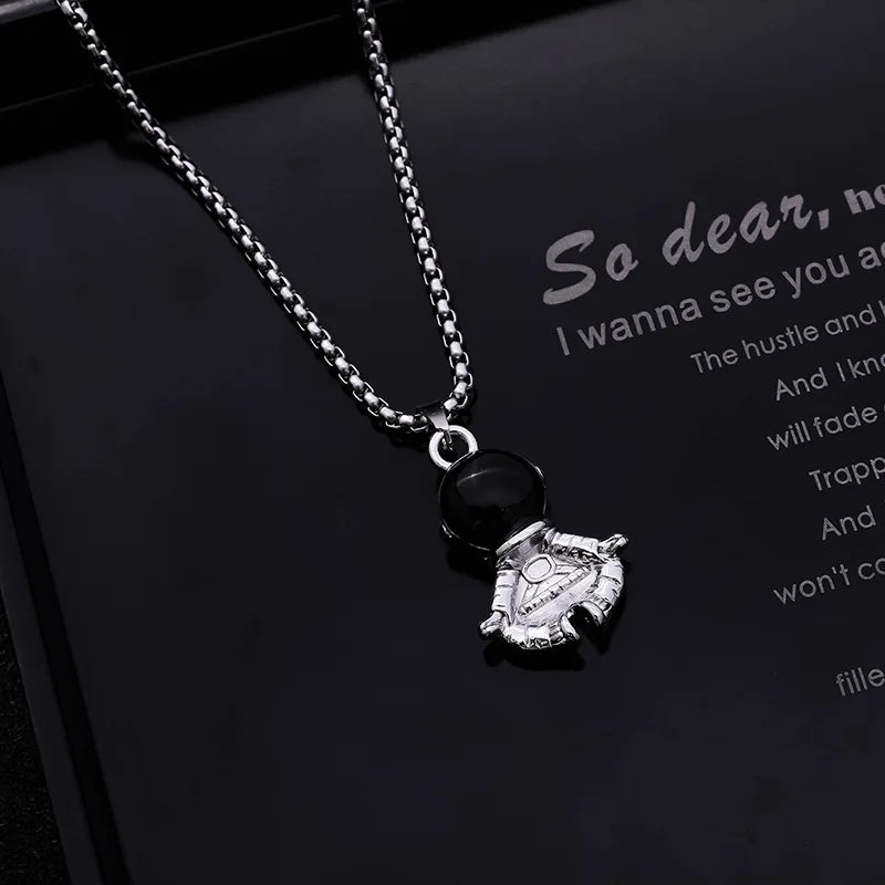 Astronaut Pendant Star Picking Punk Style Couple Necklaces Women Men Lover Spaceman Jewelry Gift Necklace Stainless Steel Chain Qme