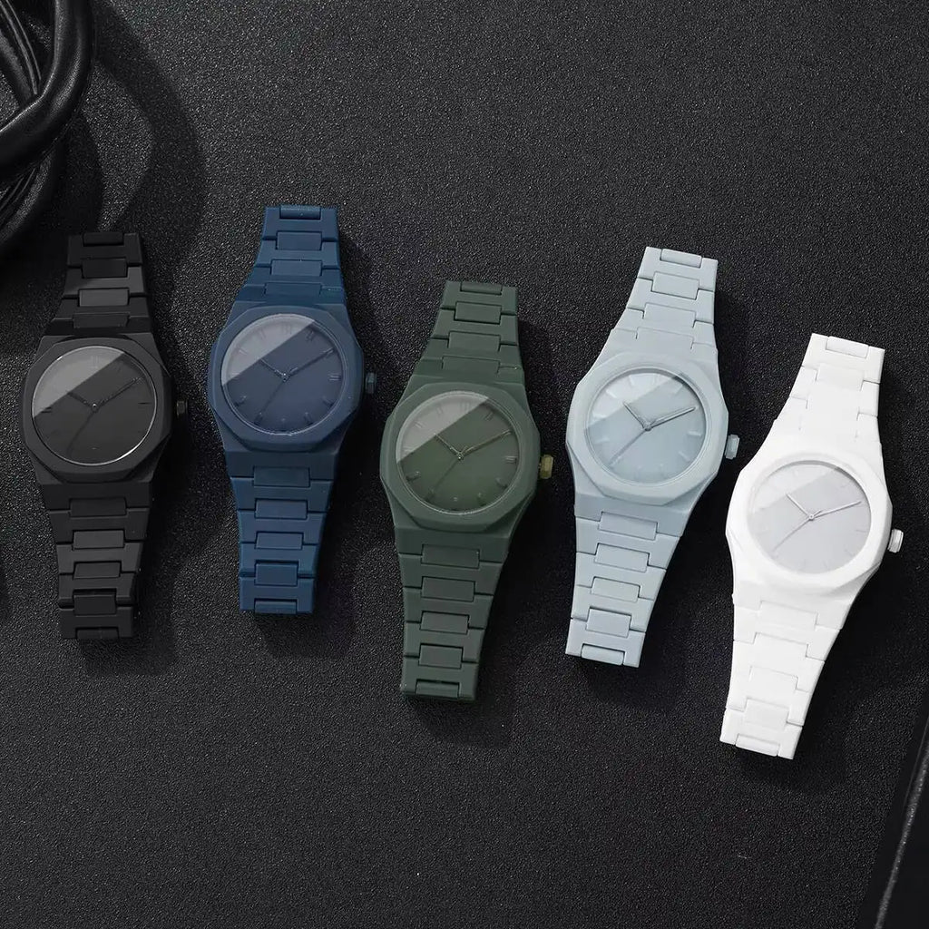 2026 Fashion Versatile Watch Men's Watch Plastic Men's Quartz Watch Qme